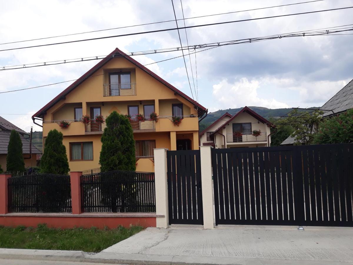 Pensiunea Popan Şieu Exteriör bild